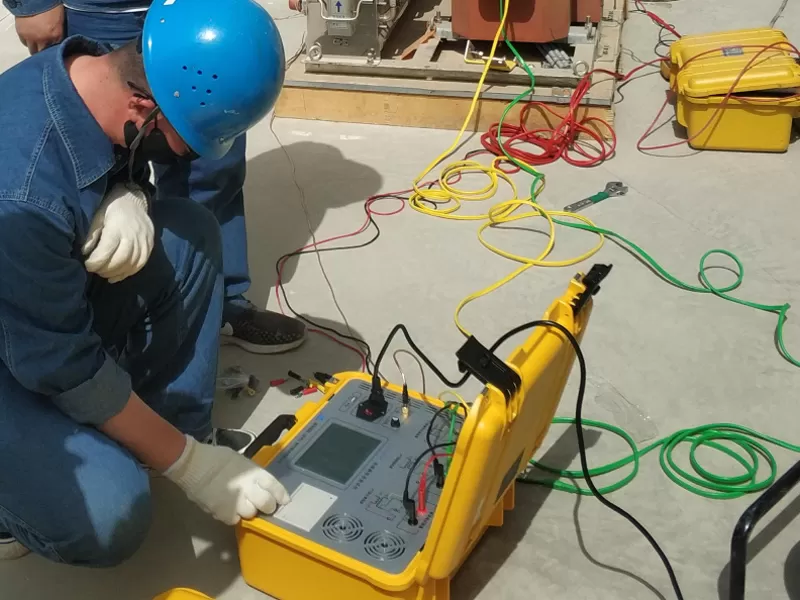 Dreiphasige Combinsd-Transformatoren-Testfall